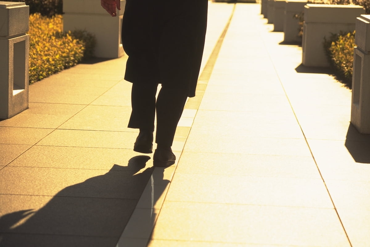 円満廃業ドットコム：廃業と破産の違いと、債務超過時の廃業